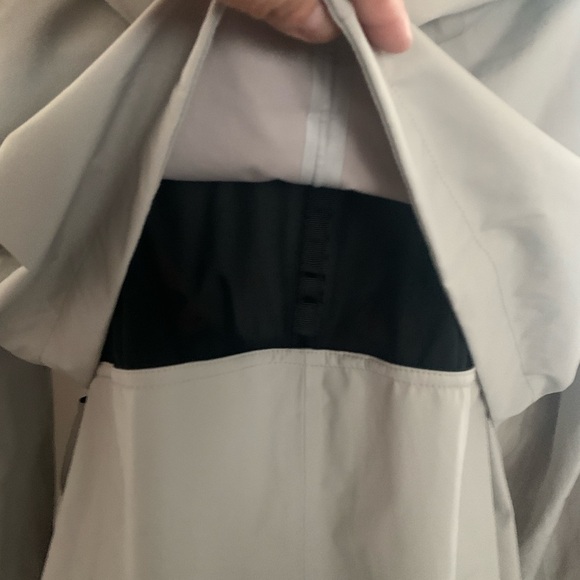 Women’s Light Gray XL Long Commuter Trench Jacket with Zip Closure - Picture 9 of 9